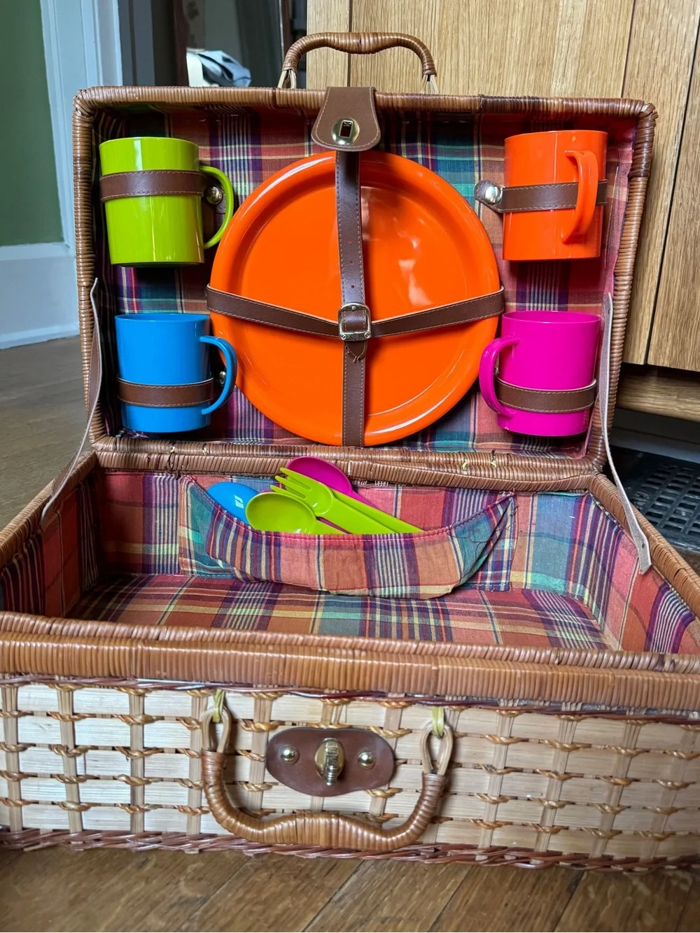 Vintage Wicker Picnic Basket in Gingham w/ Colorful Cutlery and Carrying Strap